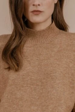 Andiata, Naisten Neule, Sylvana Knit Konjakinruskea 10 Andiata, Naisten Neule, Sylvana Knit Konjakinruskea -Kekäle andiata naisten neule sylvana knit konjakinruskea 4