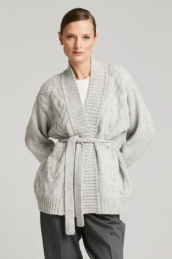 Andiata Naisten Villatakki, AUGUSTA CABLE KNIT Vaaleanharmaa