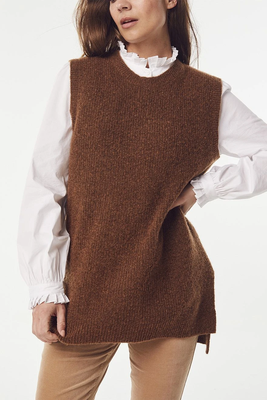 Claire Naisten Neuleliivi EMMELINE Tummanruskea 4 Claire Naisten Neuleliivi EMMELINE Tummanruskea - Image 2