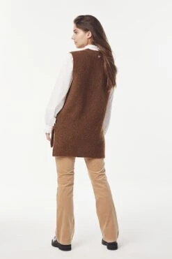 Claire Naisten Neuleliivi EMMELINE Tummanruskea 13 Claire Naisten Neuleliivi EMMELINE Tummanruskea -Kekäle claire naisten neuleliivi emmeline tummanruskea 6