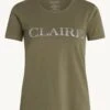 Claire, Naisten T-Paita, Allison Logo T-Paita Tummanvihreä -Kekäle claire naisten t paita allison logo t paita tummanvihrea 1