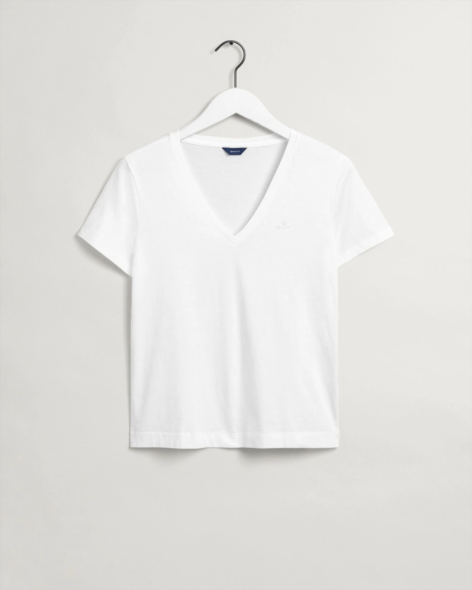 Gant Naisten T-paita ORIGINAL V-NECK SS T-SHIRT Valkoinen 5 Gant Naisten T-paita ORIGINAL V-NECK SS T-SHIRT Valkoinen - Image 3