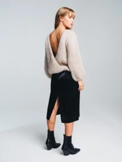 Halo Naisten Neule HUURRE HANDKNITTED WRAP KNIT Hiekka -Kekäle halo naisten neule huurre handknitted wrap knit hiekka 3