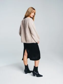 Halo Naisten Neule HUURRE HANDKNITTED WRAP KNIT Hiekka -Kekäle halo naisten neule huurre handknitted wrap knit hiekka 4