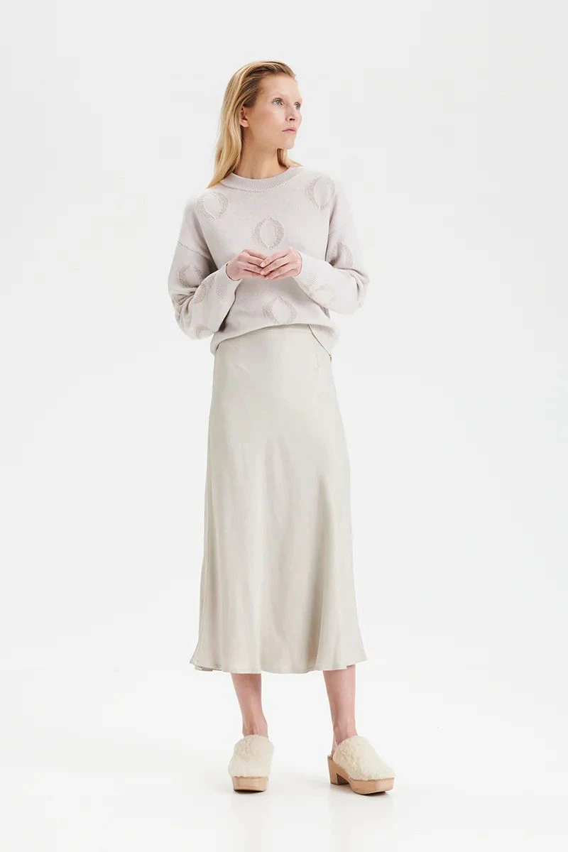 Halo Naisten Neulepusero HáLO O-LOGO CREWNECK IN PEARL Kitti 3 Halo Naisten Neulepusero HáLO O-LOGO CREWNECK IN PEARL Kitti