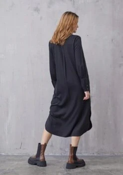 Kekäle -Kekäle isay naisten paitamekko rosa long shirt musta 2