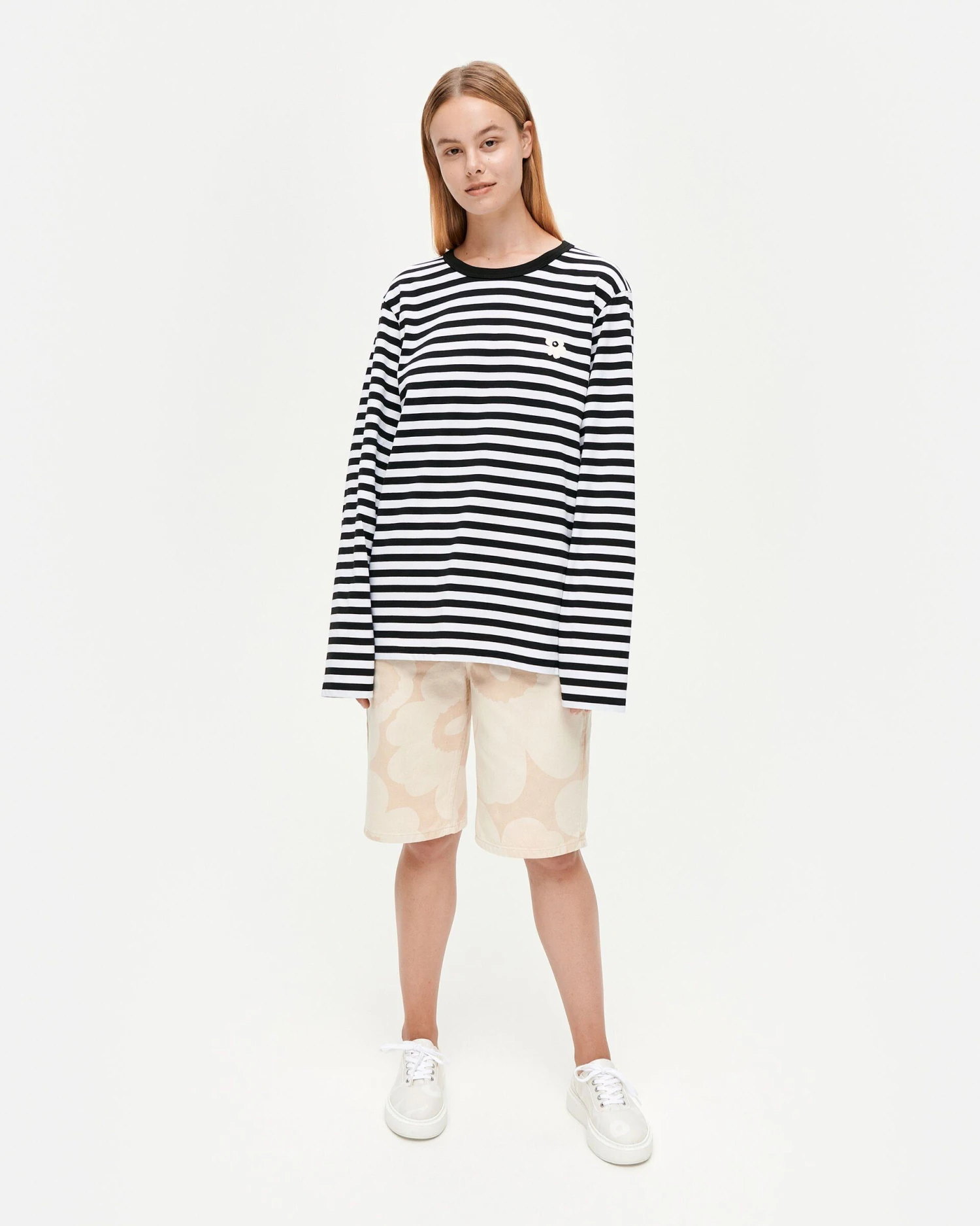 Marimekko Naisten T-paita KIOSKI RUOTI TASARAITA UNIKKO-PAITA Raidallinen Musta 3 Marimekko Naisten T-paita KIOSKI RUOTI TASARAITA UNIKKO-PAITA Raidallinen Musta