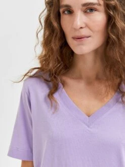 Selected Femme Naisten T-paita SLFSTANDARD SS V-NECK TEE Liila 9 Selected Femme Naisten T-paita SLFSTANDARD SS V-NECK TEE Liila -Kekäle selected femme naisten t paita slfstandard ss v neck tee liila 4