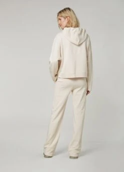 Summum Naisten Huppari Luonnonvalkoinen 9 Summum Naisten Huppari Luonnonvalkoinen -Kekäle summum naitsen huppari luonnonvalkoinen 3